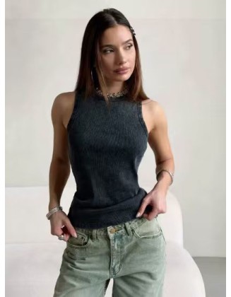 Crew neck short-sleeved